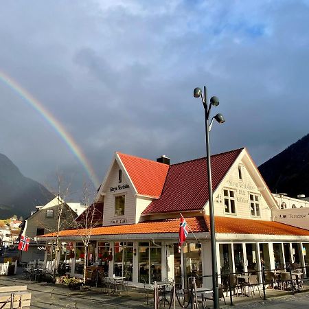 Stryn Kaffebar & Vertshus Esterno foto