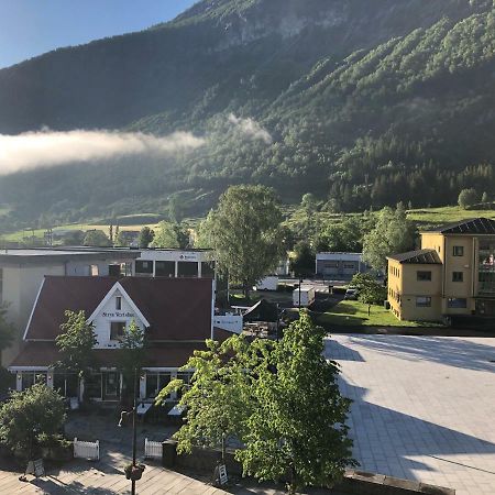 Stryn Kaffebar & Vertshus Esterno foto