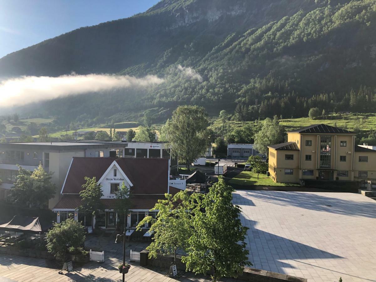Stryn Kaffebar & Vertshus Esterno foto