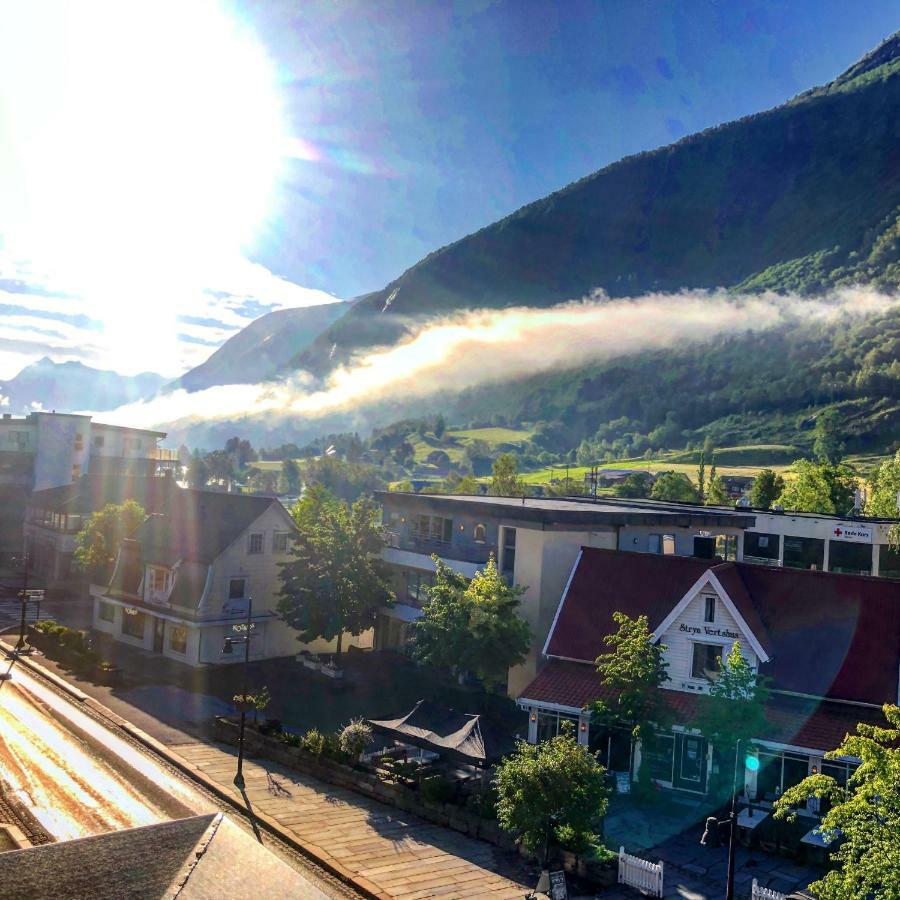 Stryn Kaffebar & Vertshus Esterno foto